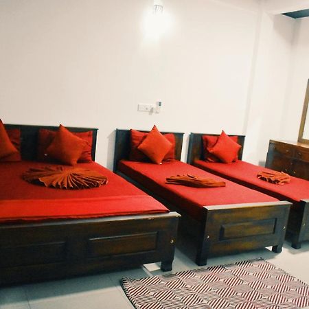 Oasis Beach Hotel Negombo Dış mekan fotoğraf